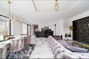 Villa moderne proche 2 frontières